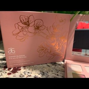 Cherry Blossom It’s All In The Eyes Eye Shadow